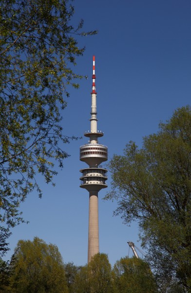Olympiaturm, Múnich, Alemania 2012-04-28, DD 28