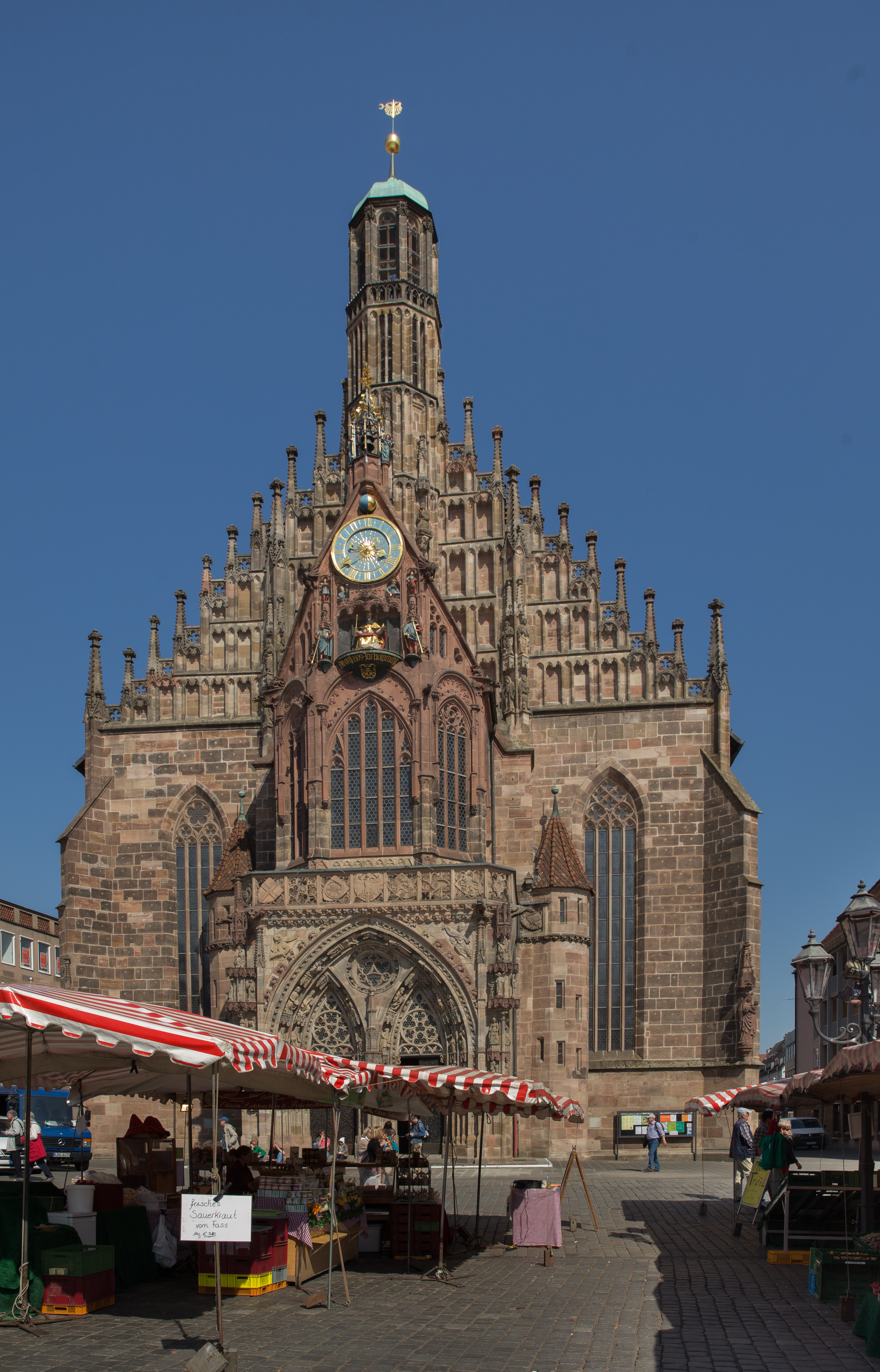 Nuremberg, Hauptmarkt and Frauenkirche 4641