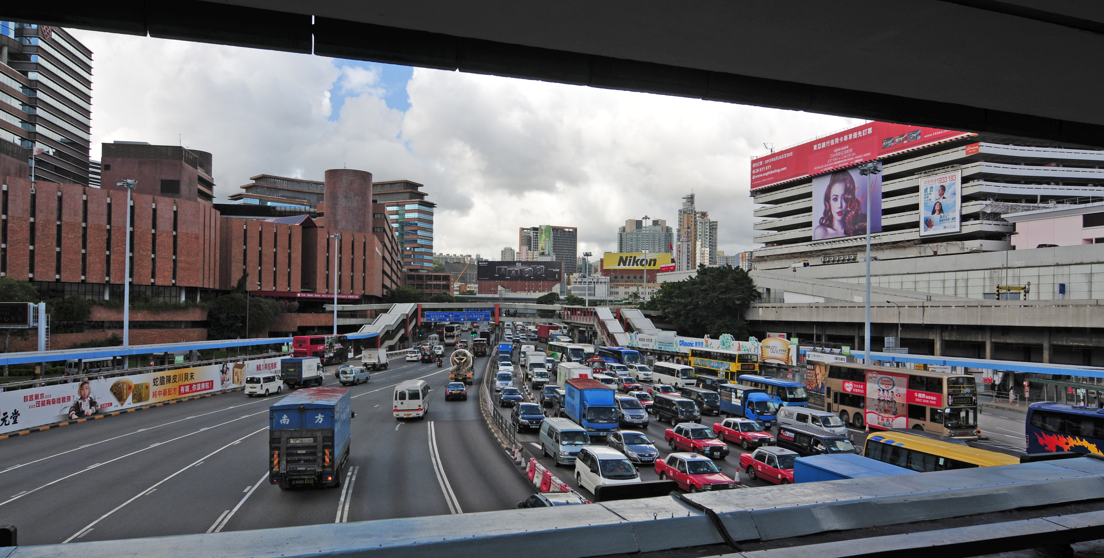 13-08-07-hongkong-by-RalfR-19