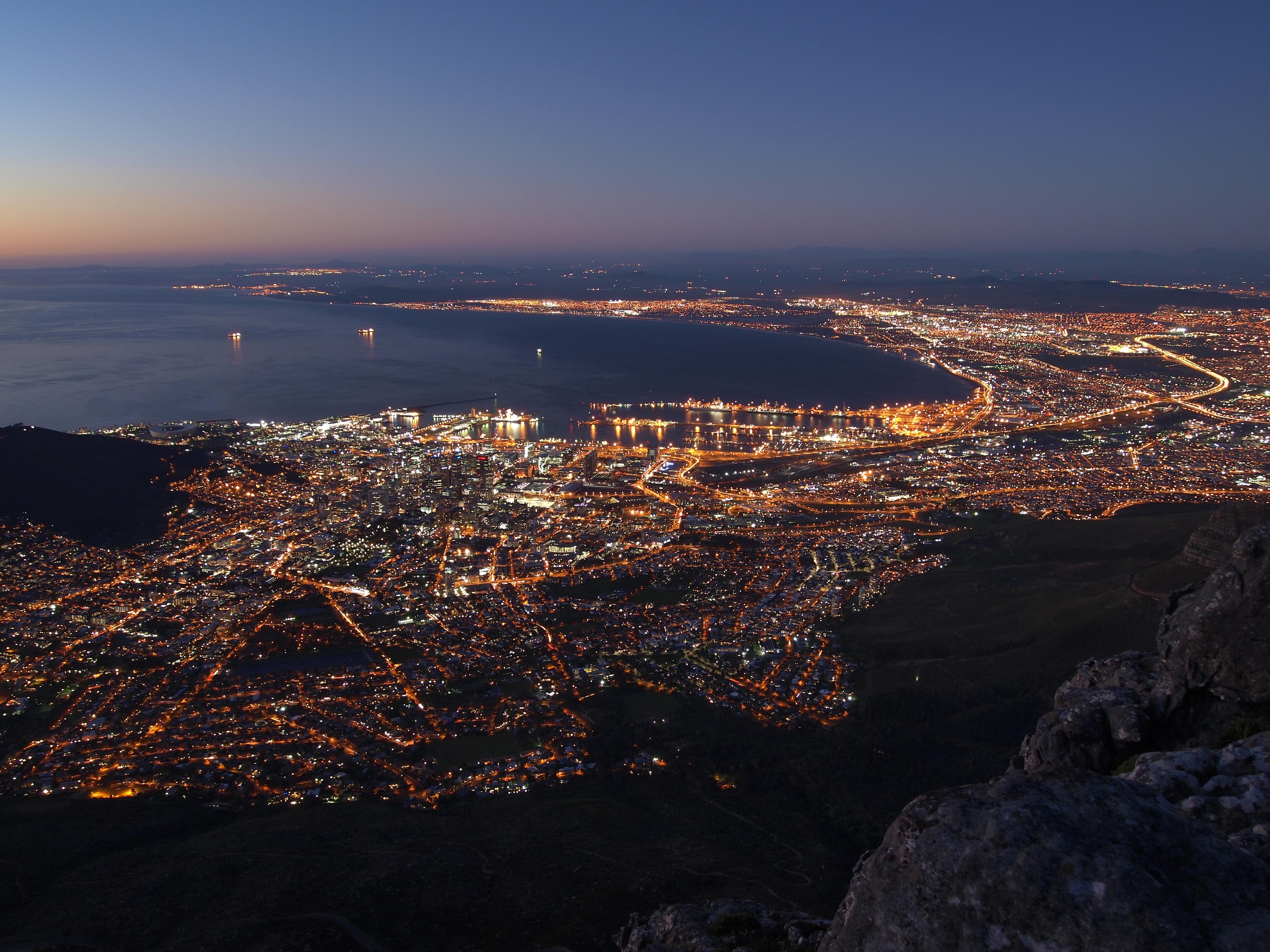 Cape Town at night (08)