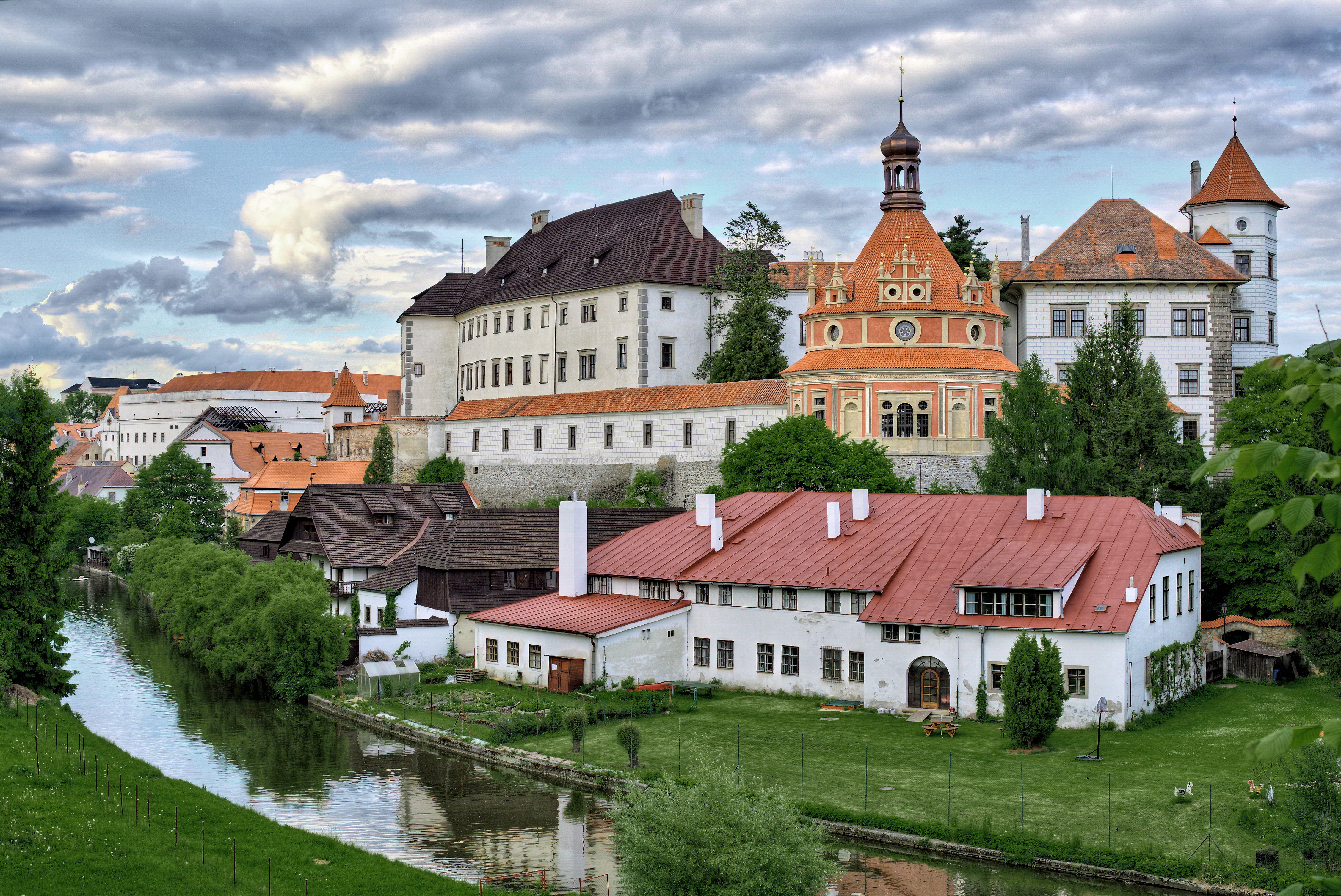 Castle Jindrichuv Hradec (view from south-west)
