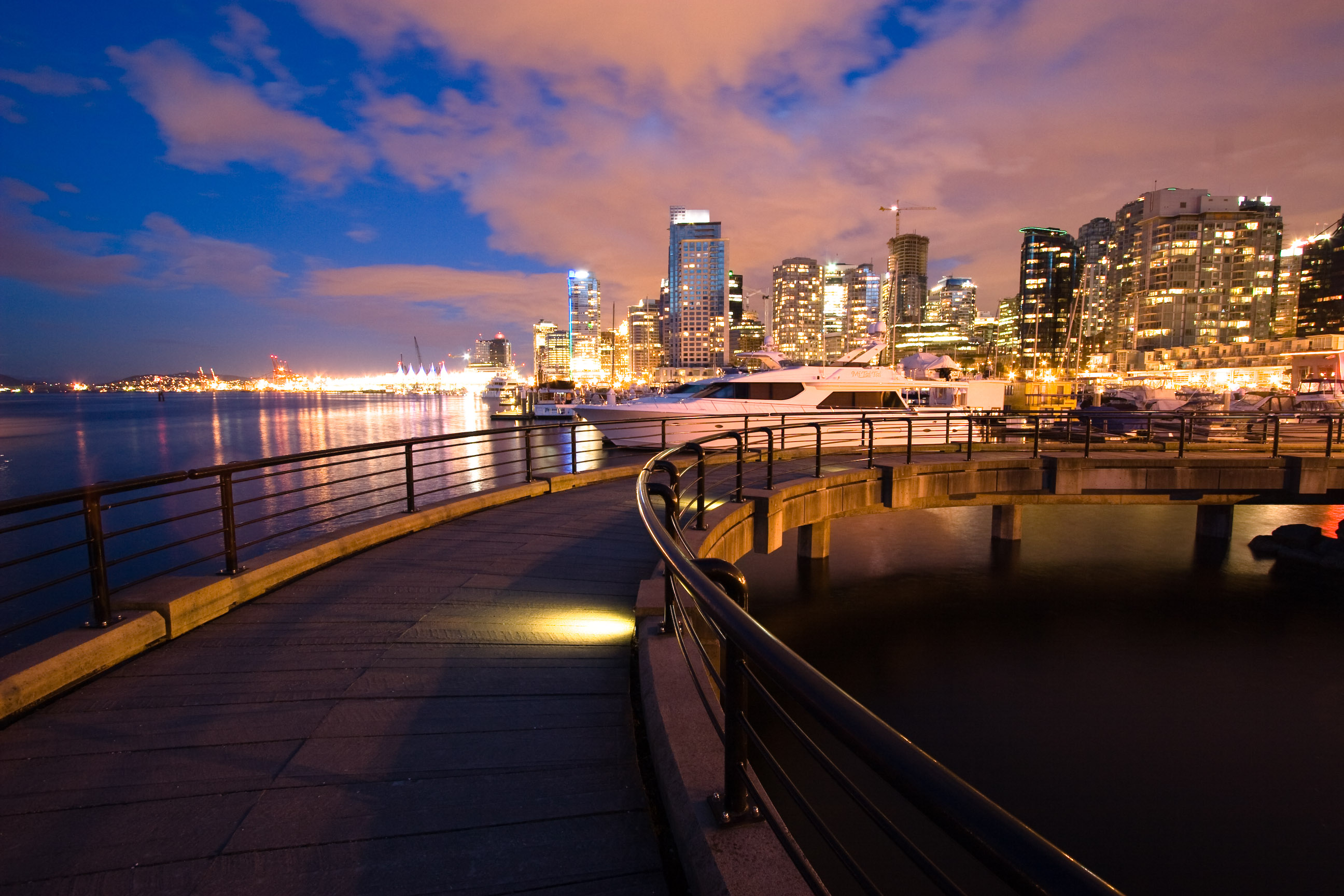 Coal Harbour (2415046013)