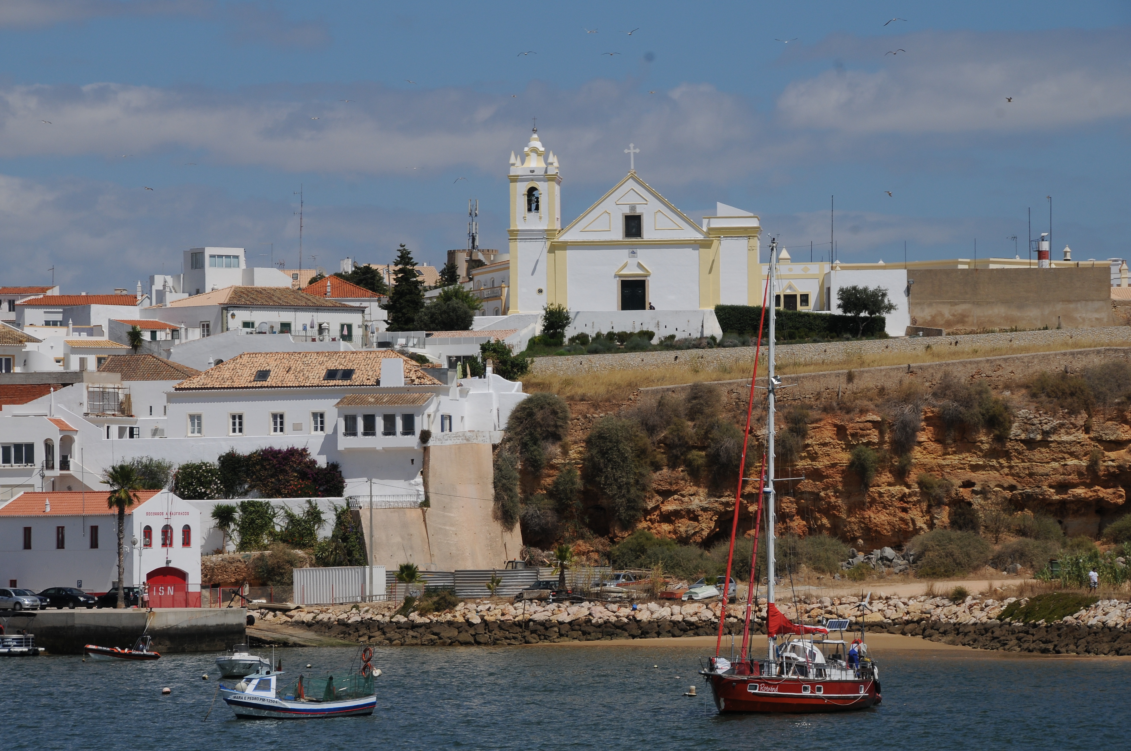 Igreja de Ferragudo junto ao Arade