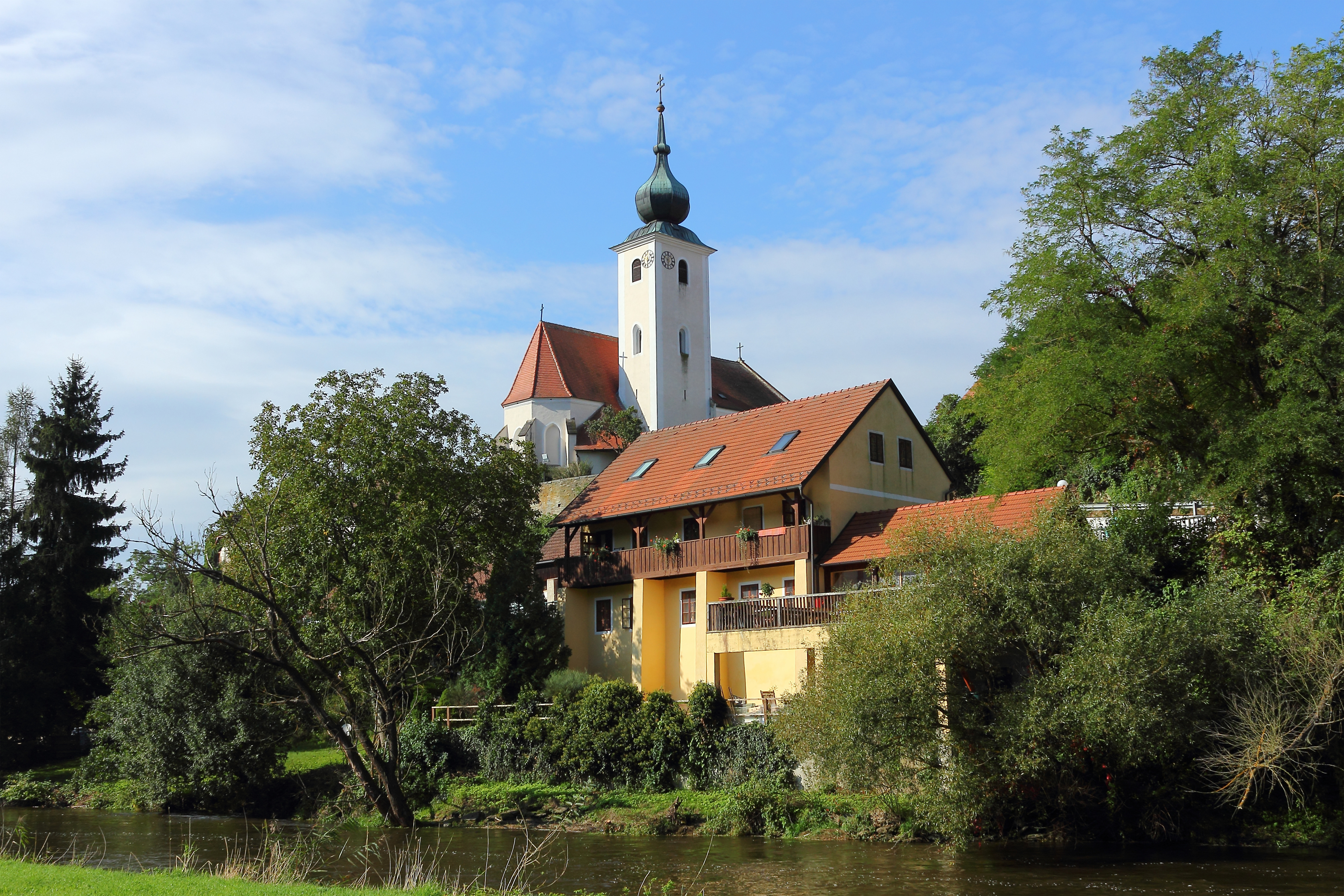 Kath Pfarrkirche hl Johannes der Täufer in Stiefern