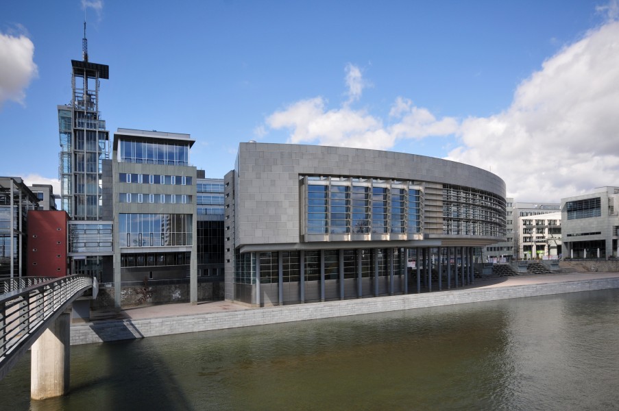 13-04-13-st-poelten-landhausviertel-577