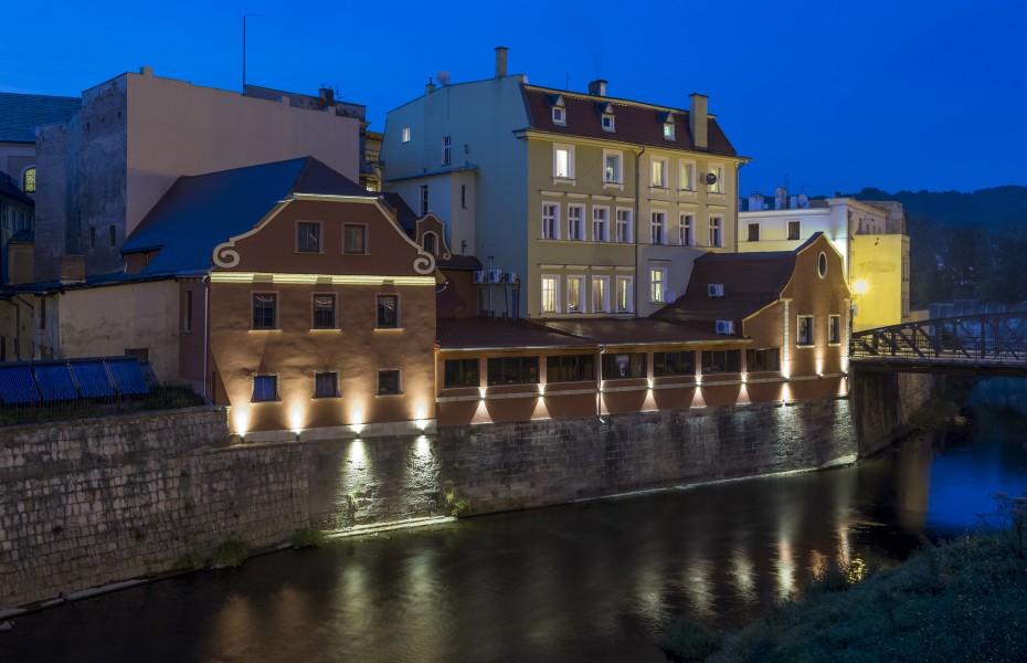2014 Kłodzko, budynki nad rzeką, 01