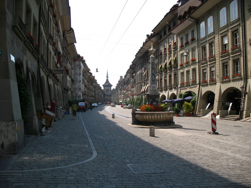 4571 - Bern - Simsonbrunnen, Zähringerbrunnen, und Zytglogge am Kramgasse