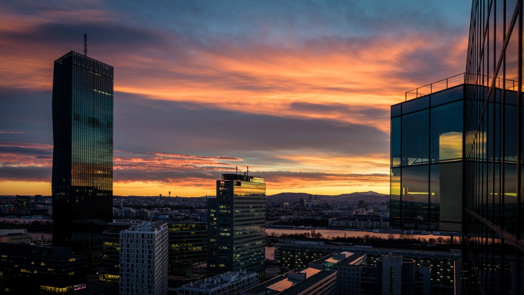 Austria Center Vienna (IAKW-AG), Wien, Austria (Unsplash)