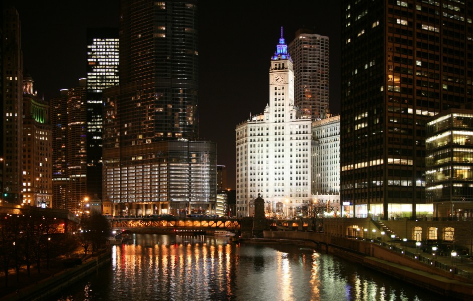 Chicago River night