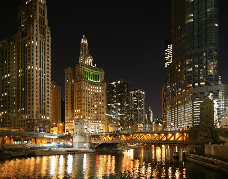 Chicago River night 2