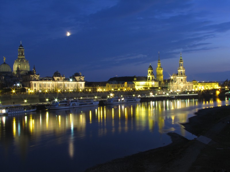 Dresden elbe nacht zunehmender mond