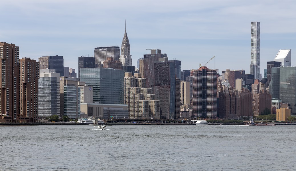 Floatplane East River NY2