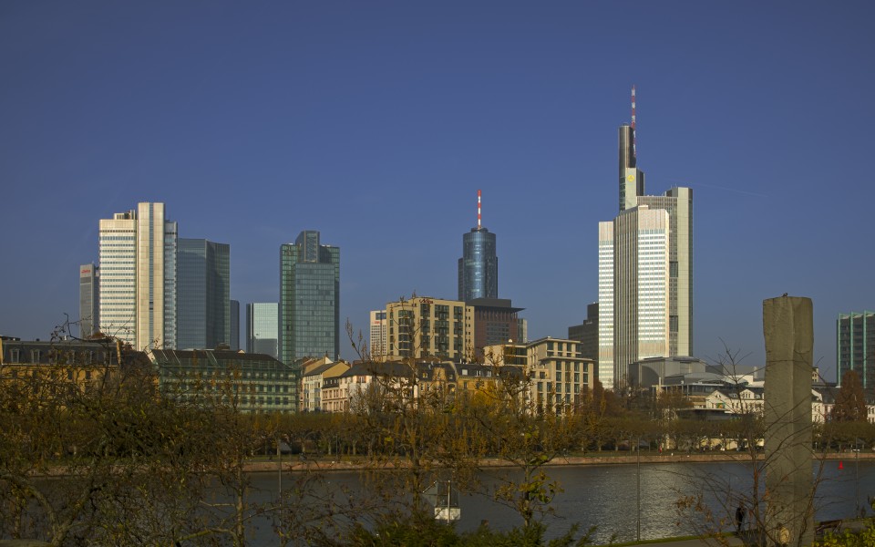 Frankfurt Main Skyline with Commerzbank Tower - 08