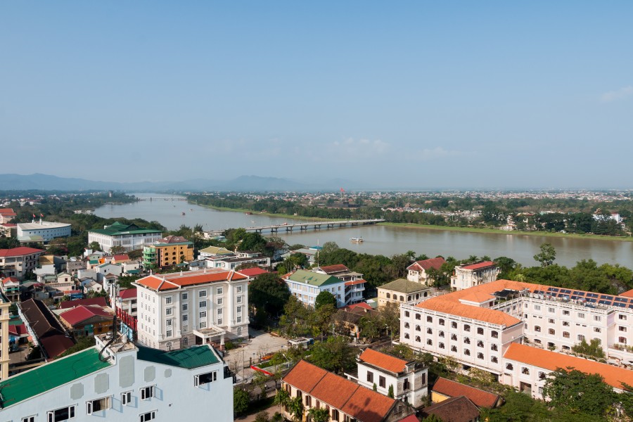 Hue Vietnam Perfume-River-02
