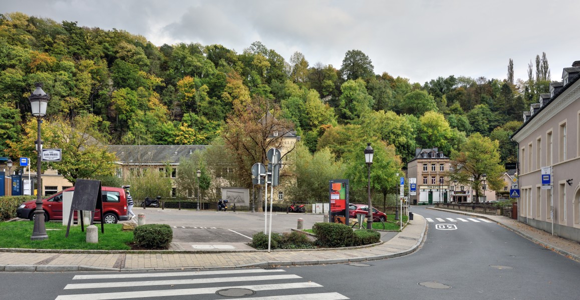 Luxembourg City - Clausen - place Emile-Mousel 2017