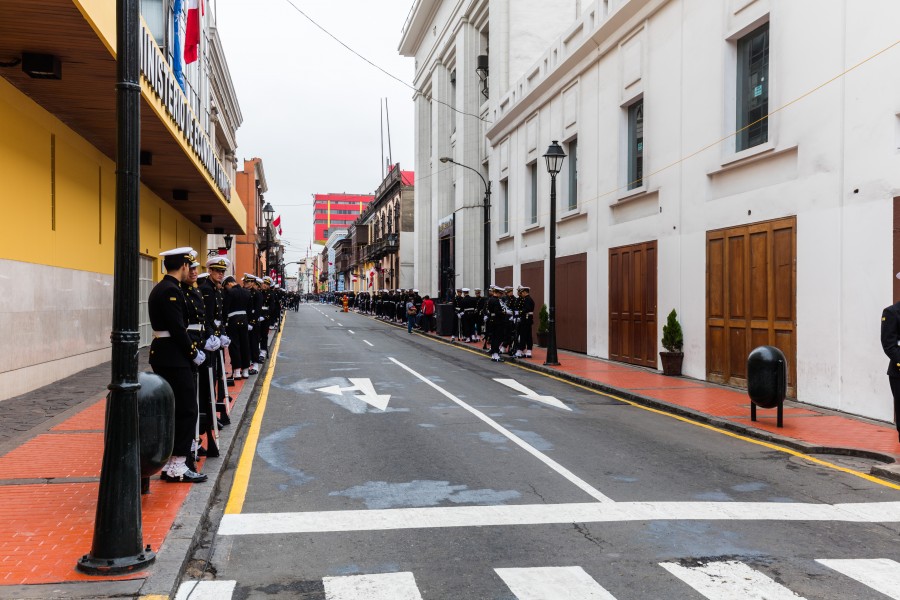 Miembros de la Marina, calle Jirón Junín, Lima, Perú, 2015-07-28, DD 69