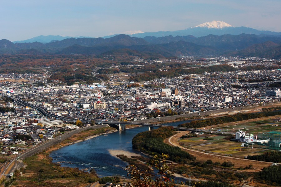 Minokamo and Mount Ontake from Mount Hatobuki