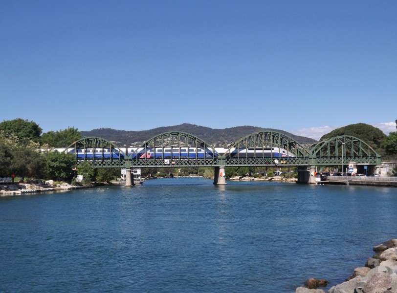 Pont de la Siagne et TGV (2014)