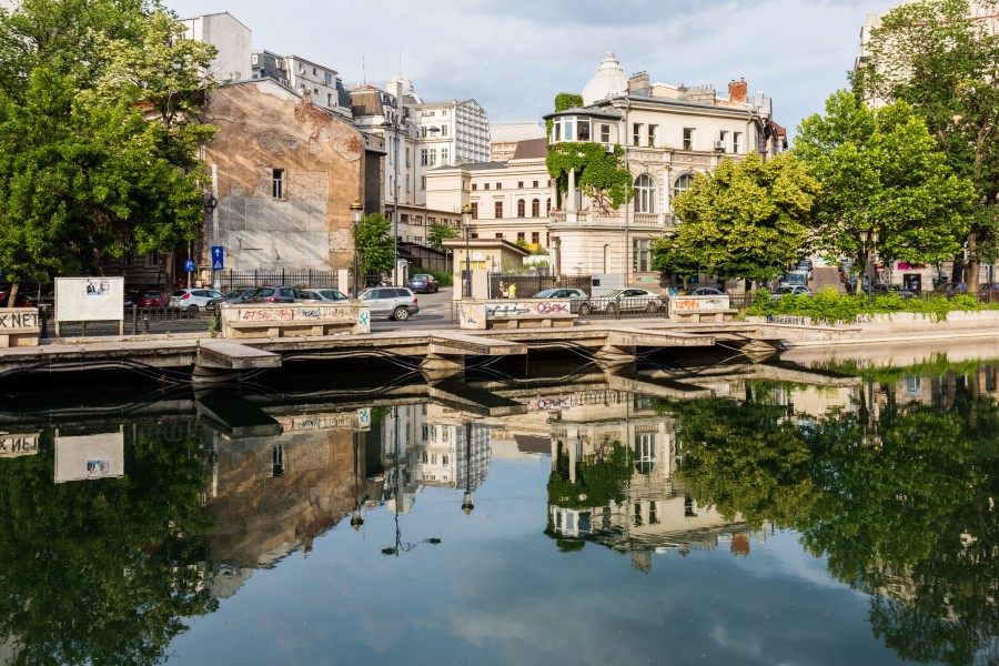 Río Dambovita, Bucarest, Rumanía, 2016-05-29, DD 61