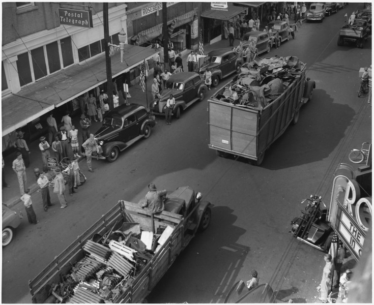The many tons of scrap metal and rubber collected during the salvage drive in Hattiesburg, Mississippi, were carried... - NARA - 196423