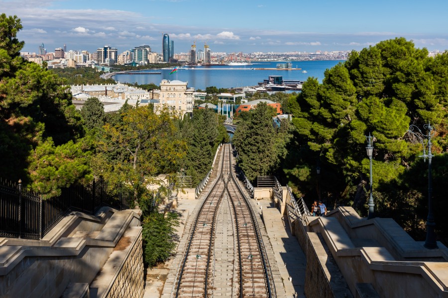 Vista de Baku, Azerbaiyán, 2016-09-26, DD 138