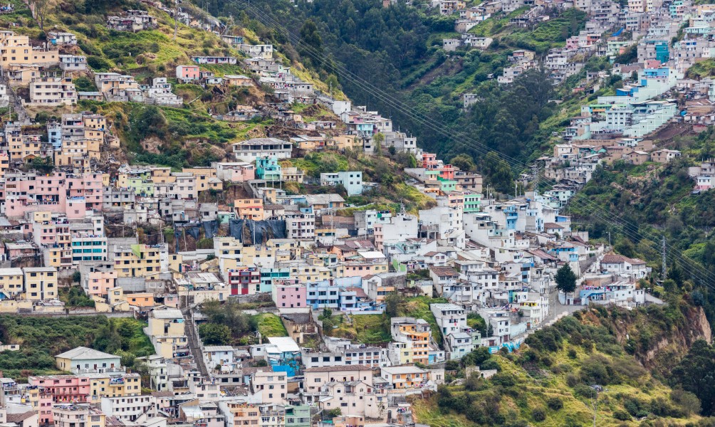 Vista de Quito desde El Panecillo, Ecuador, 2015-07-22, DD 41
