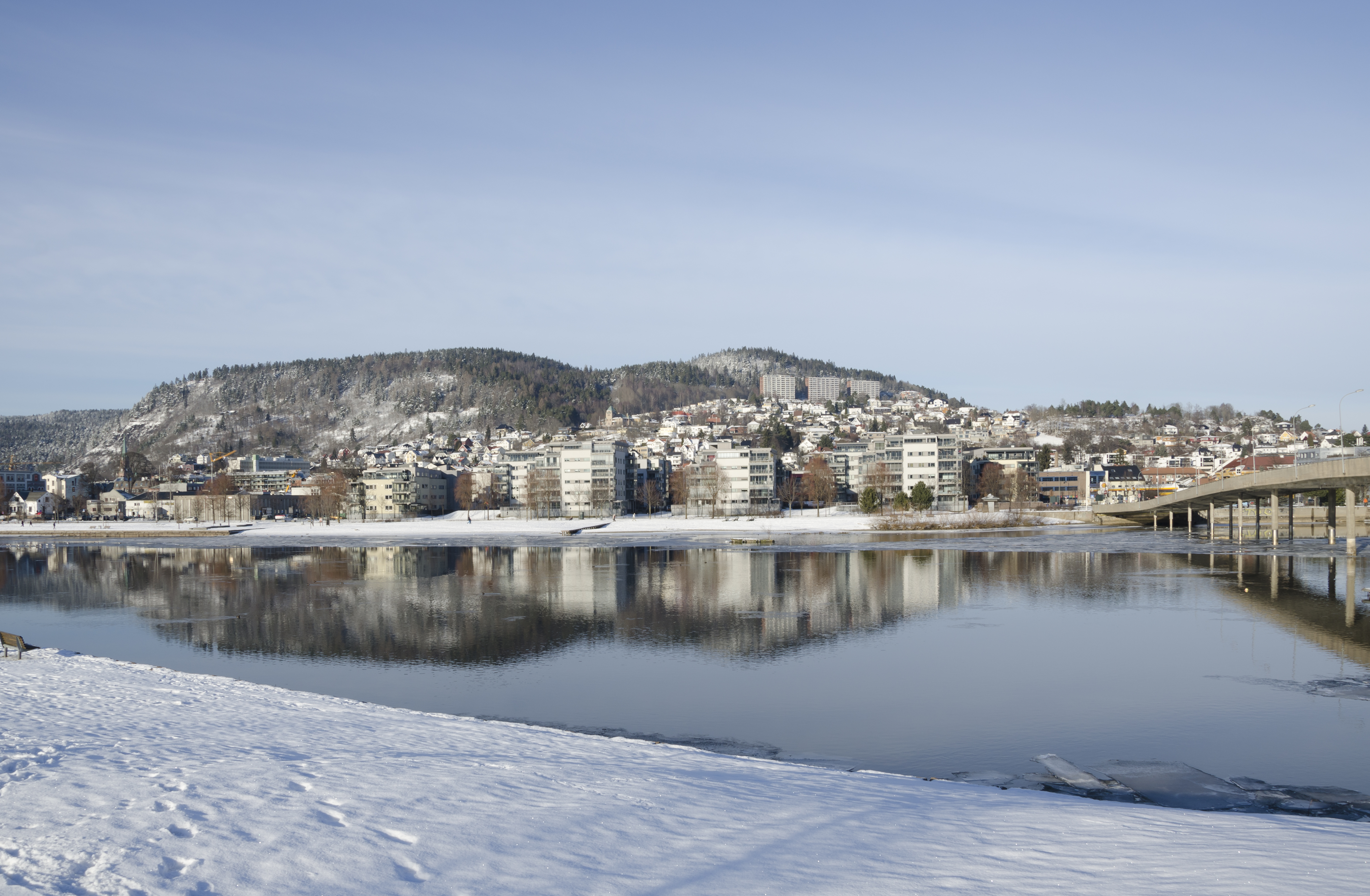 Strandveien og Elveparken 02.17