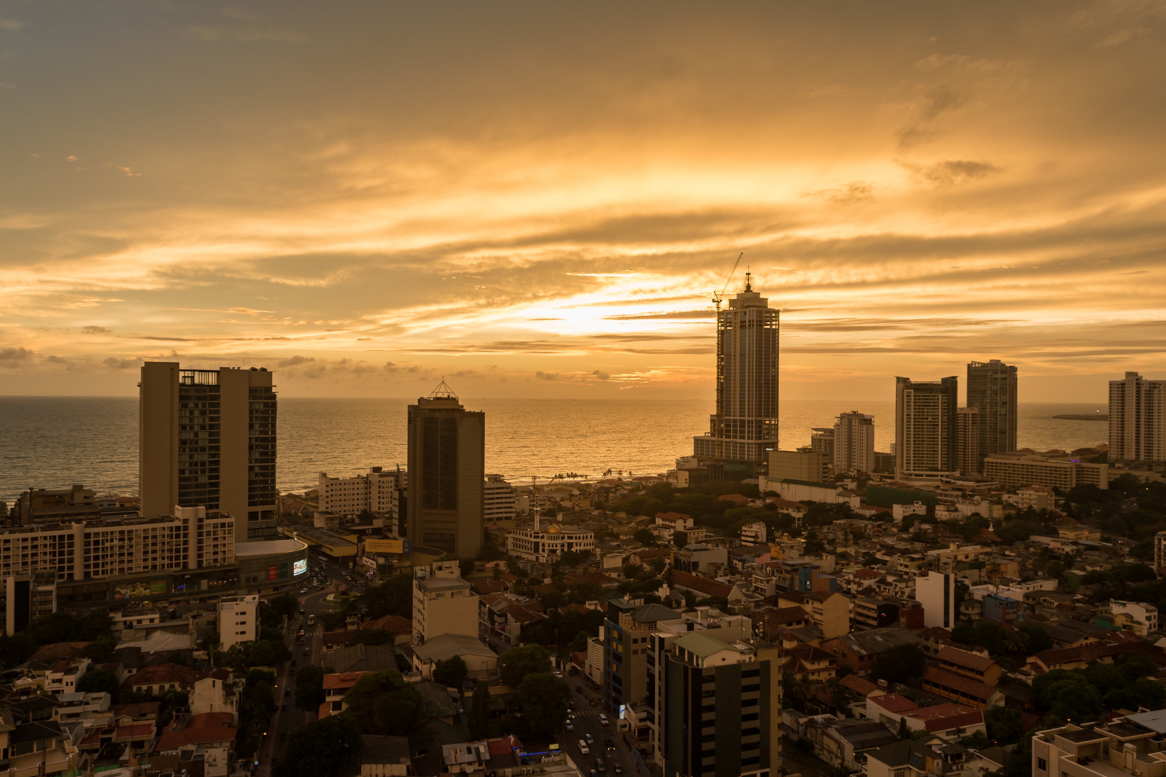 Colombo Sonnenuntergang (30073898475)