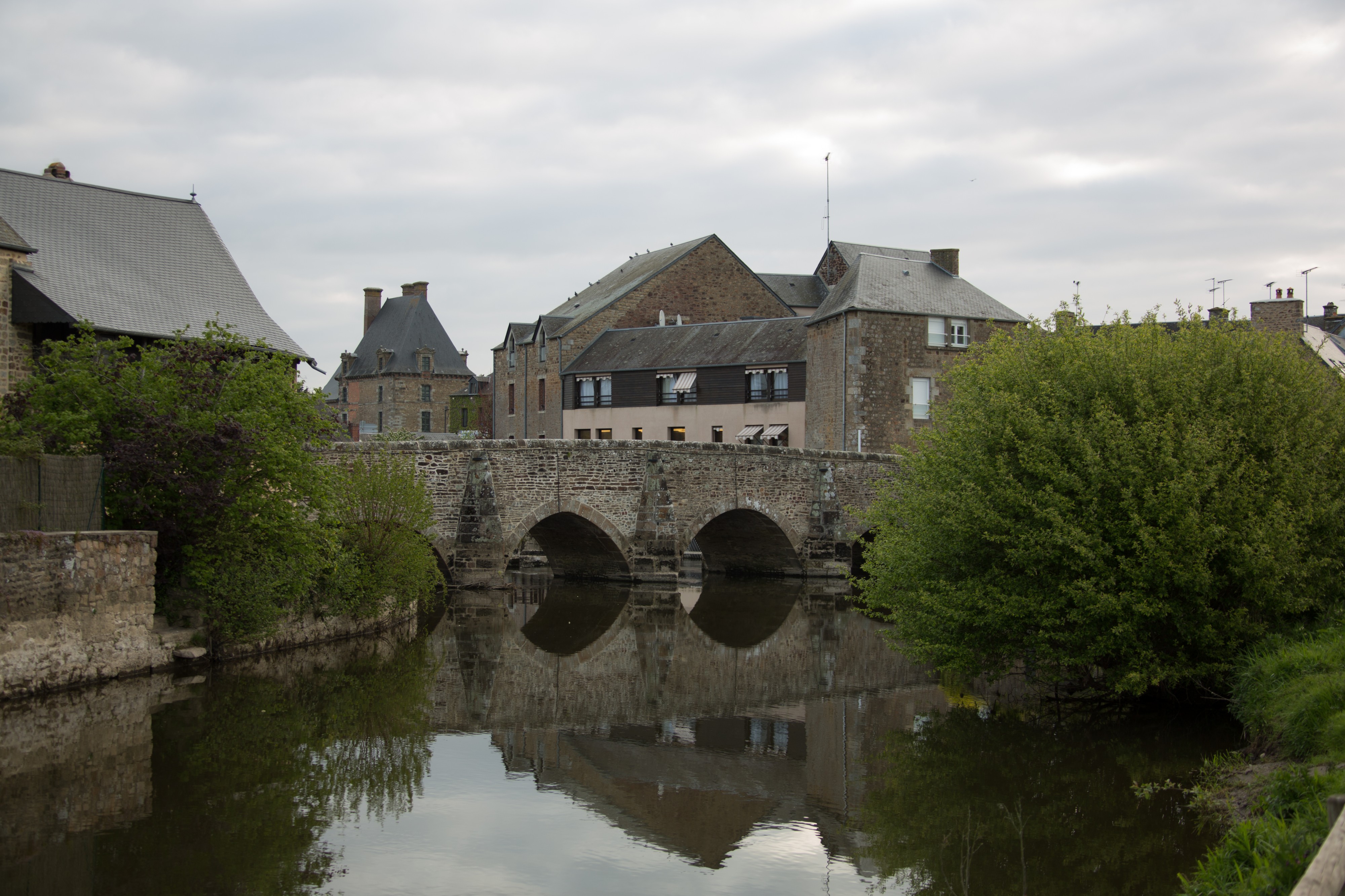 Ducey LaManche France Old-Bridge-over-Selune-River-01