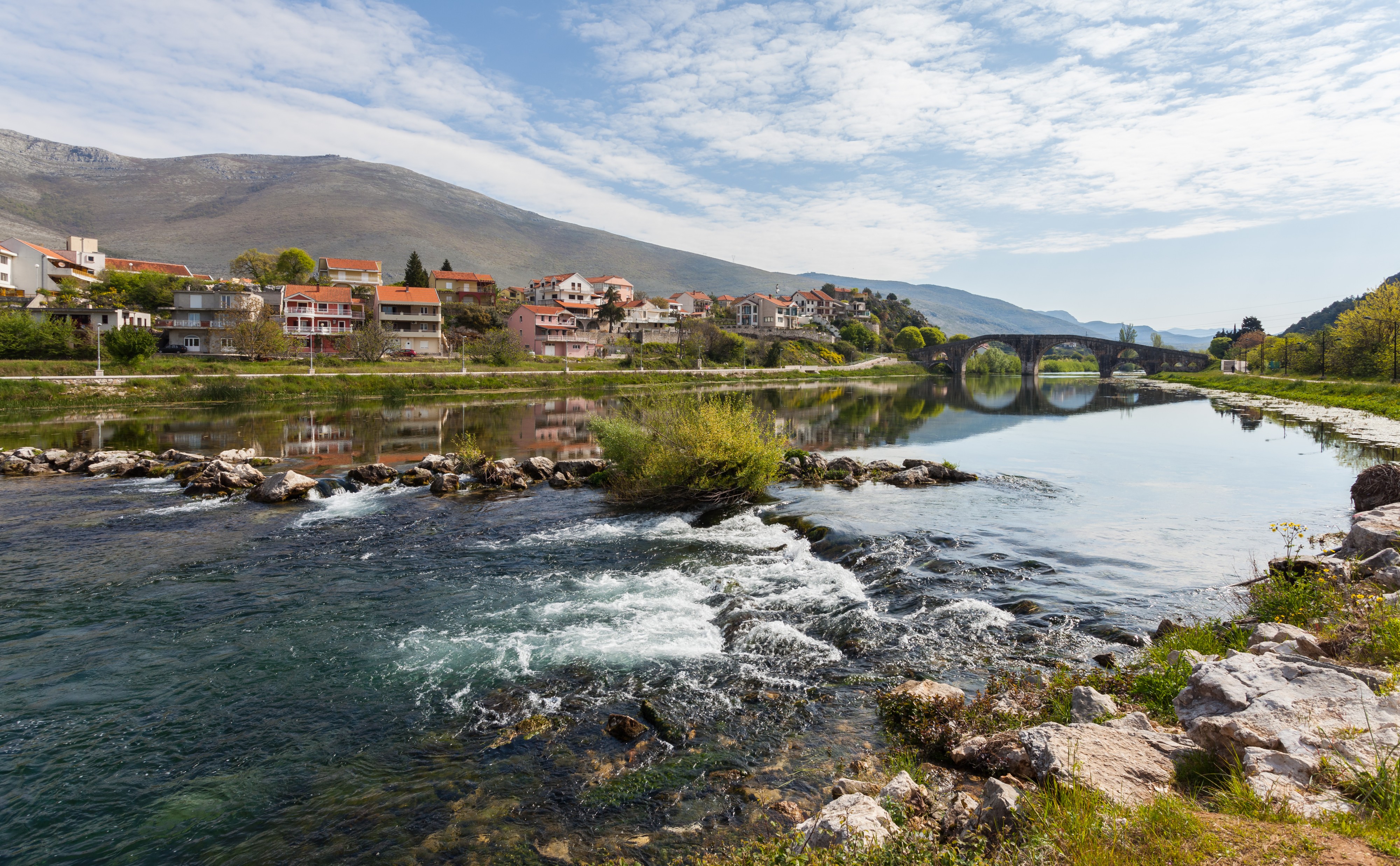 Puente Arslanagić, Trebinje, Bosnia y Herzegovina, 2014-04-14, DD 23