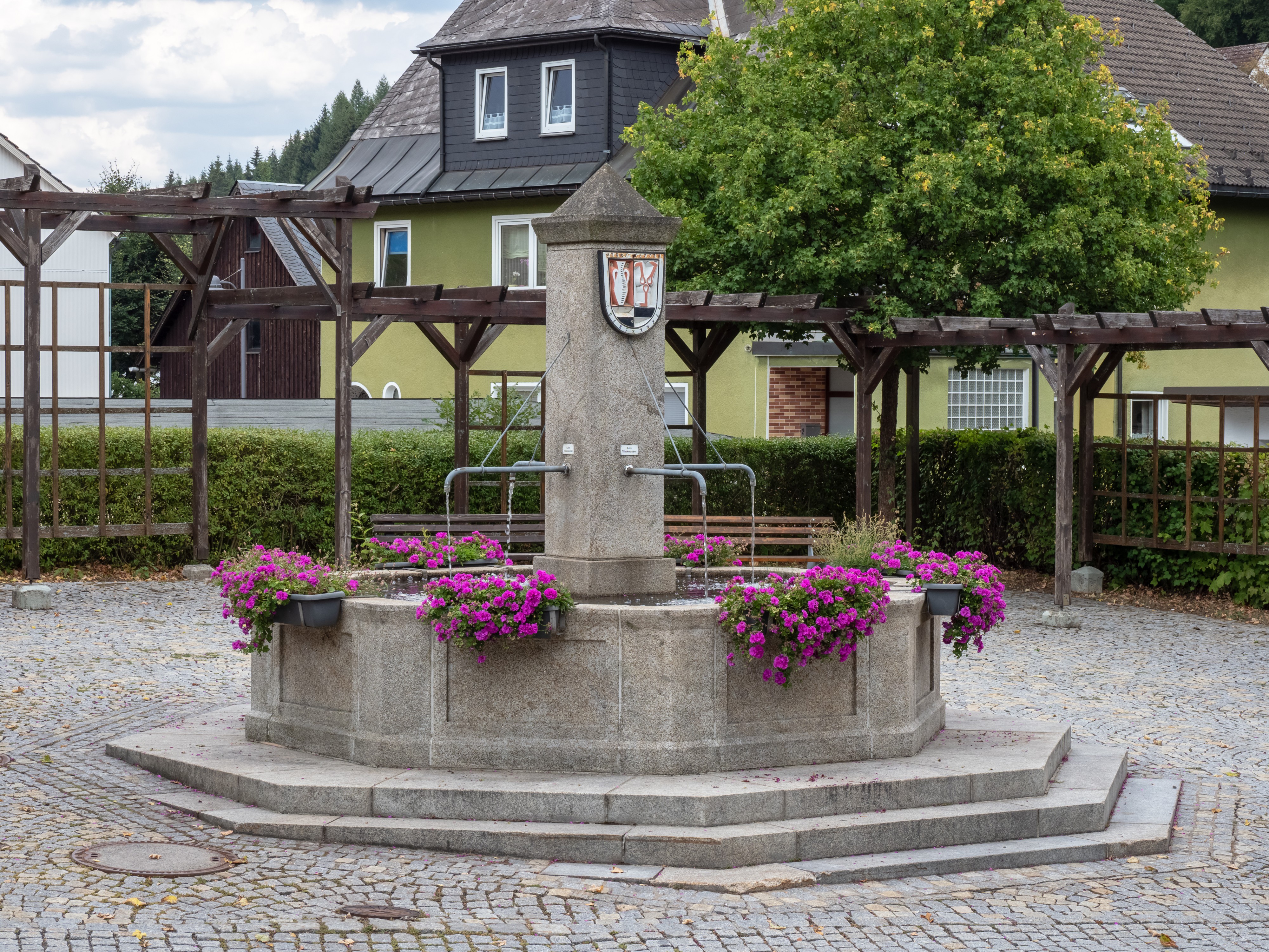 Tettau Brunnen 8231761