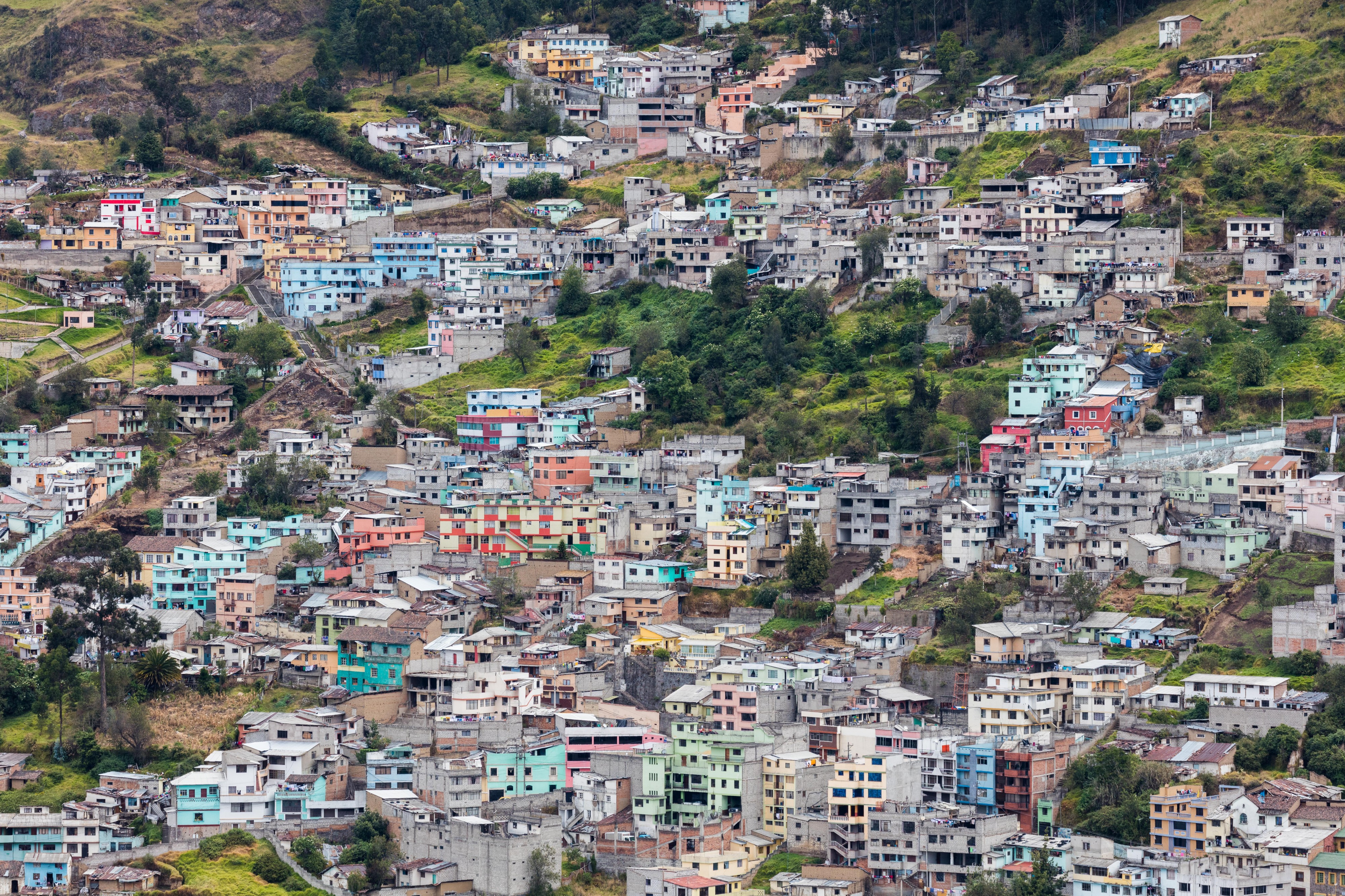 Vista de Quito desde El Panecillo, Ecuador, 2015-07-22, DD 42
