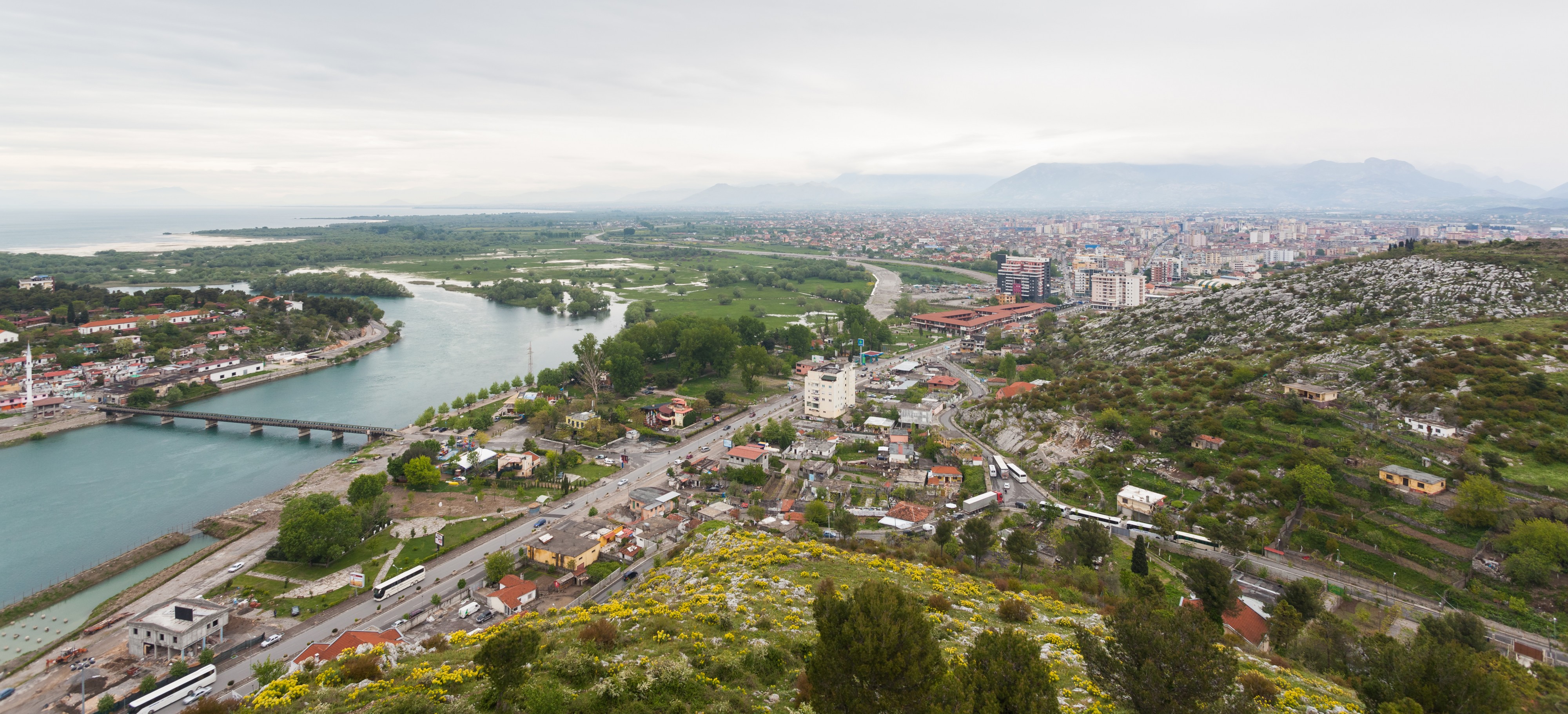 Vista de Shkodra, Albania, 2014-04-18, DD 12