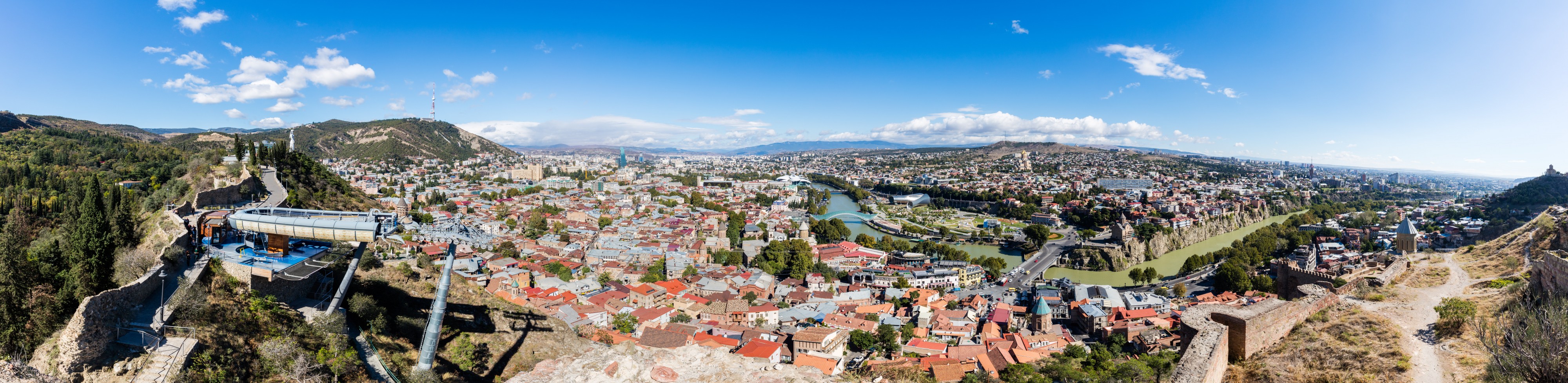 Vista de Tiflis, Georgia, 2016-09-29, DD 67-71 PAN