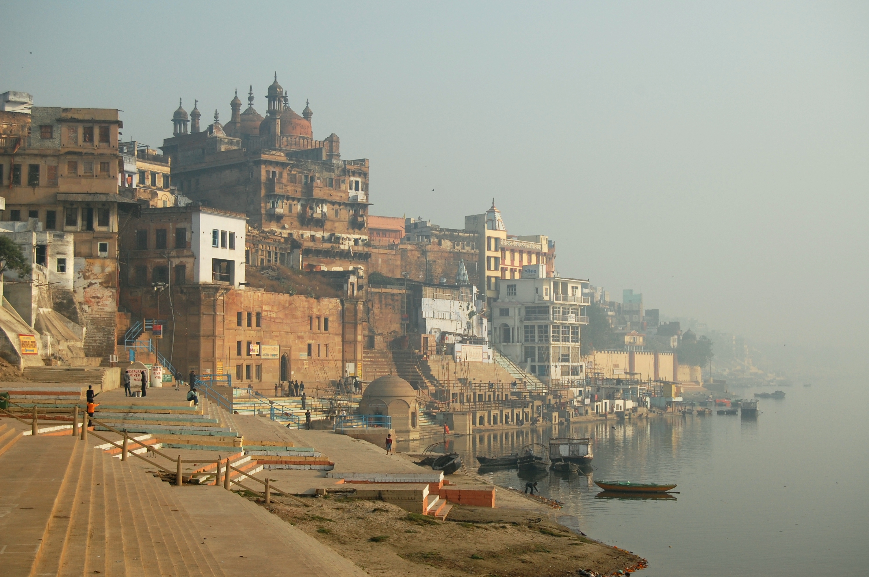 Varanasi 2010 ghats2