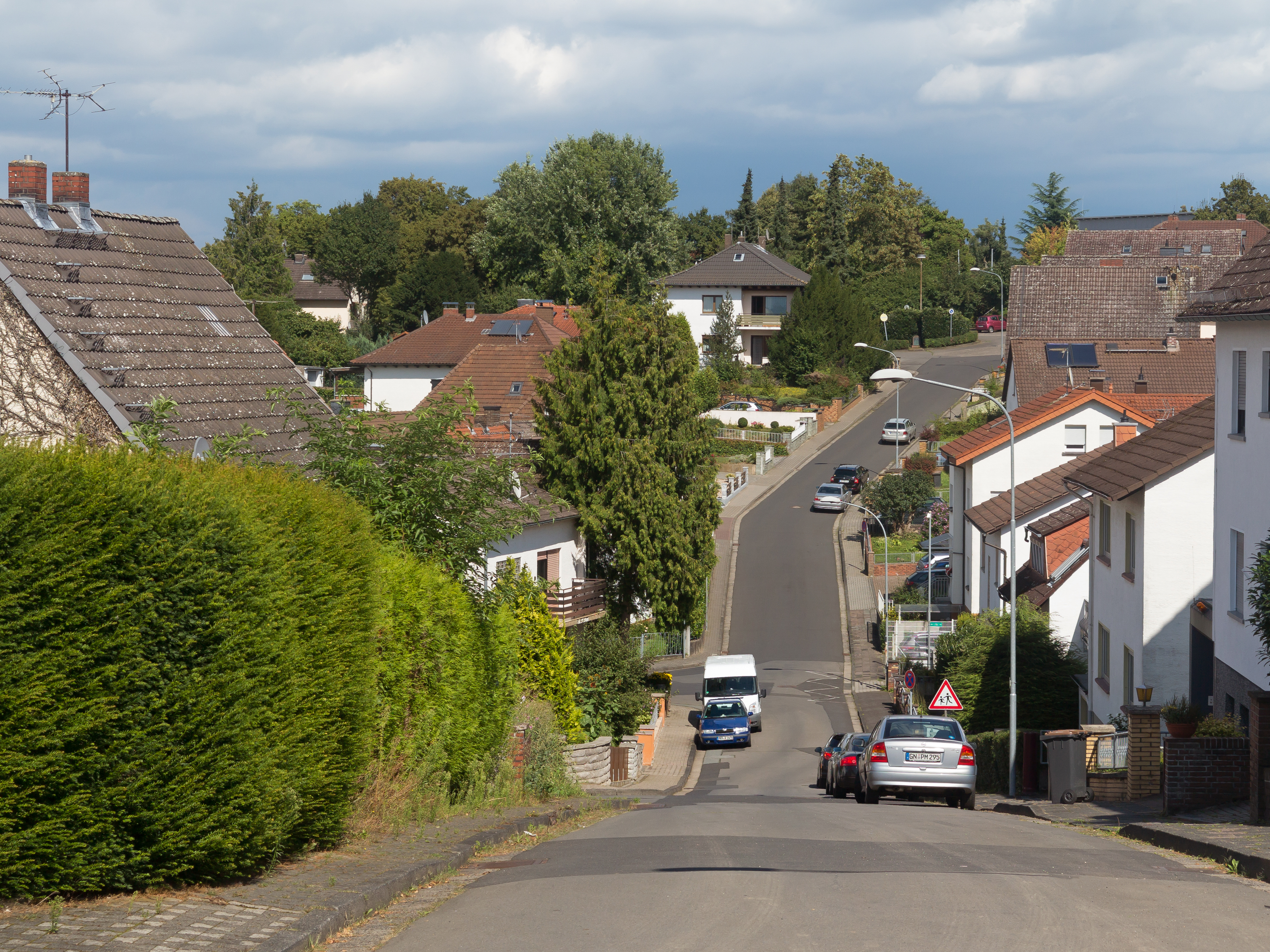 Windecken, straatzicht Pestalozzistrasse foto7 2016-08-10 15.37