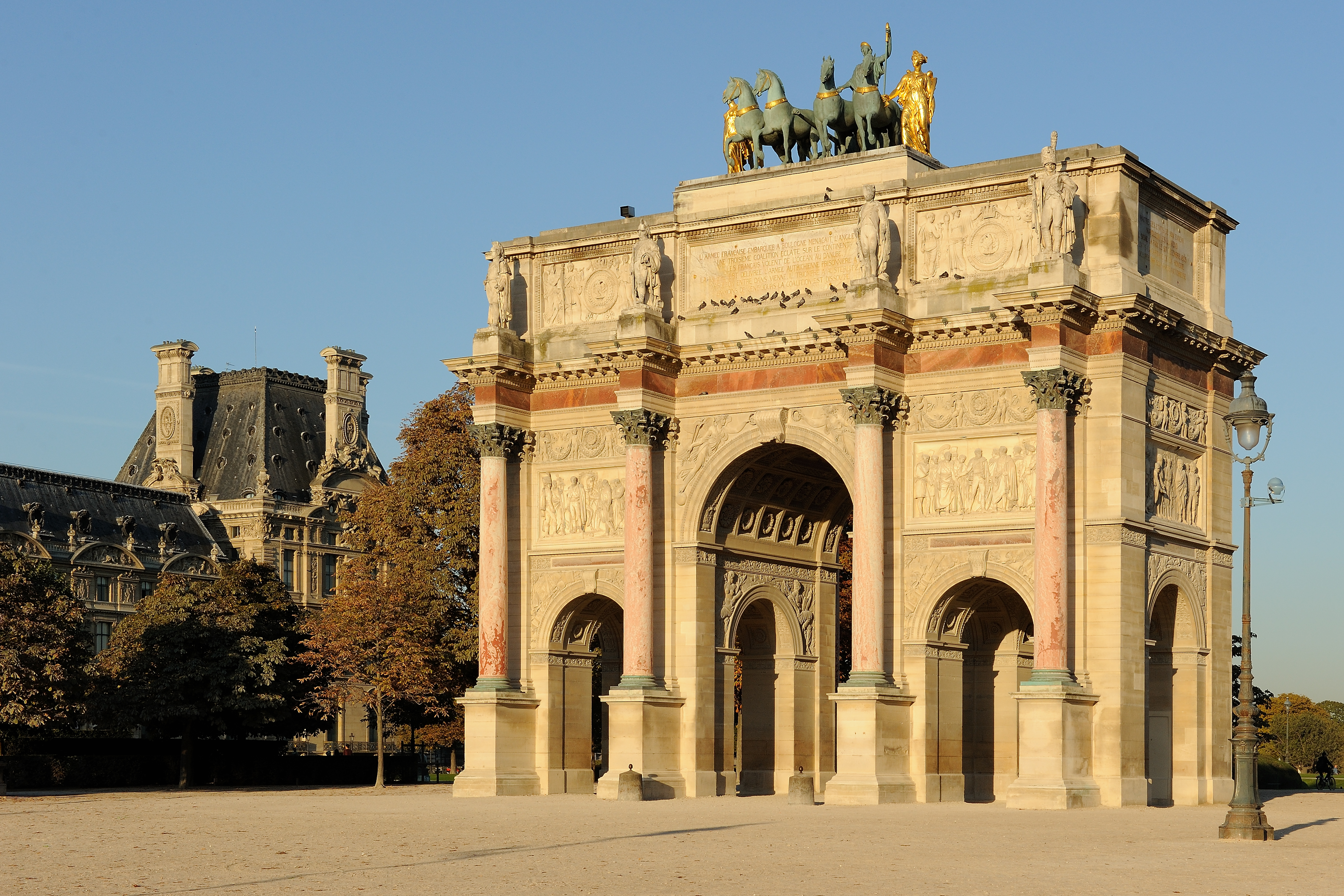 Arc de triomphe du carrousel in Paris France