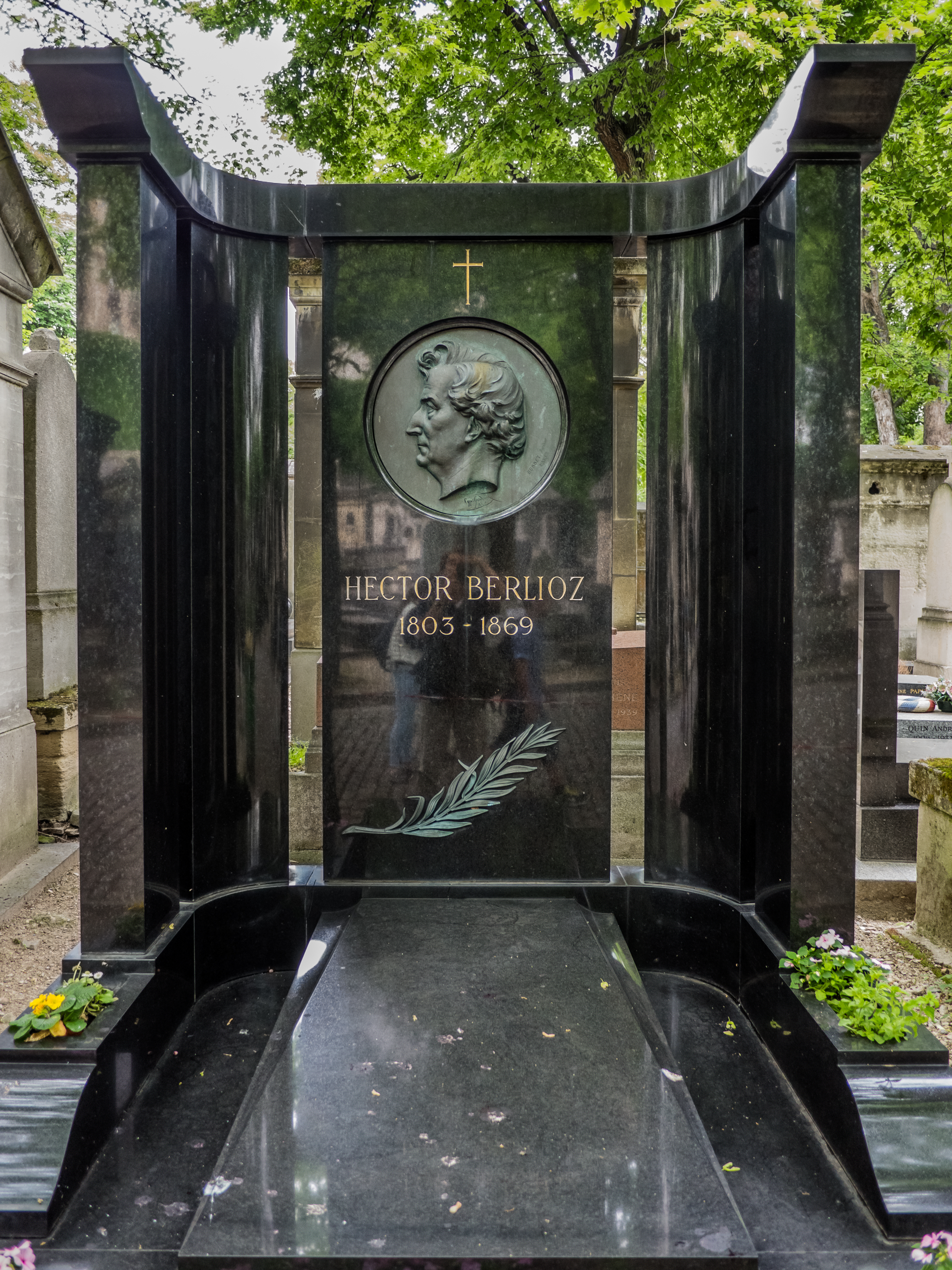 Paris-Grave of Hector Berlioz P1260641