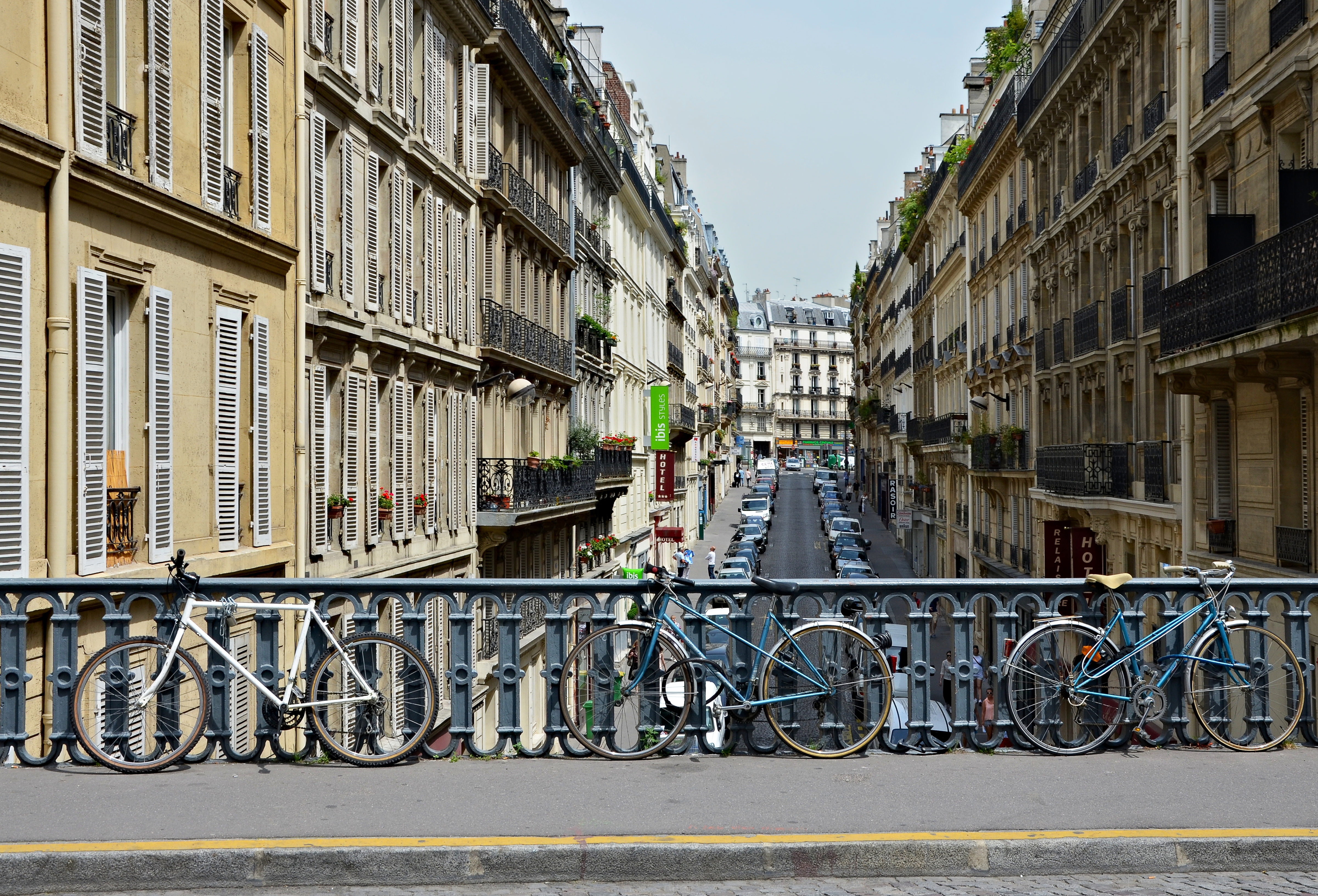 Paris Rues Semard Bellefond 2013