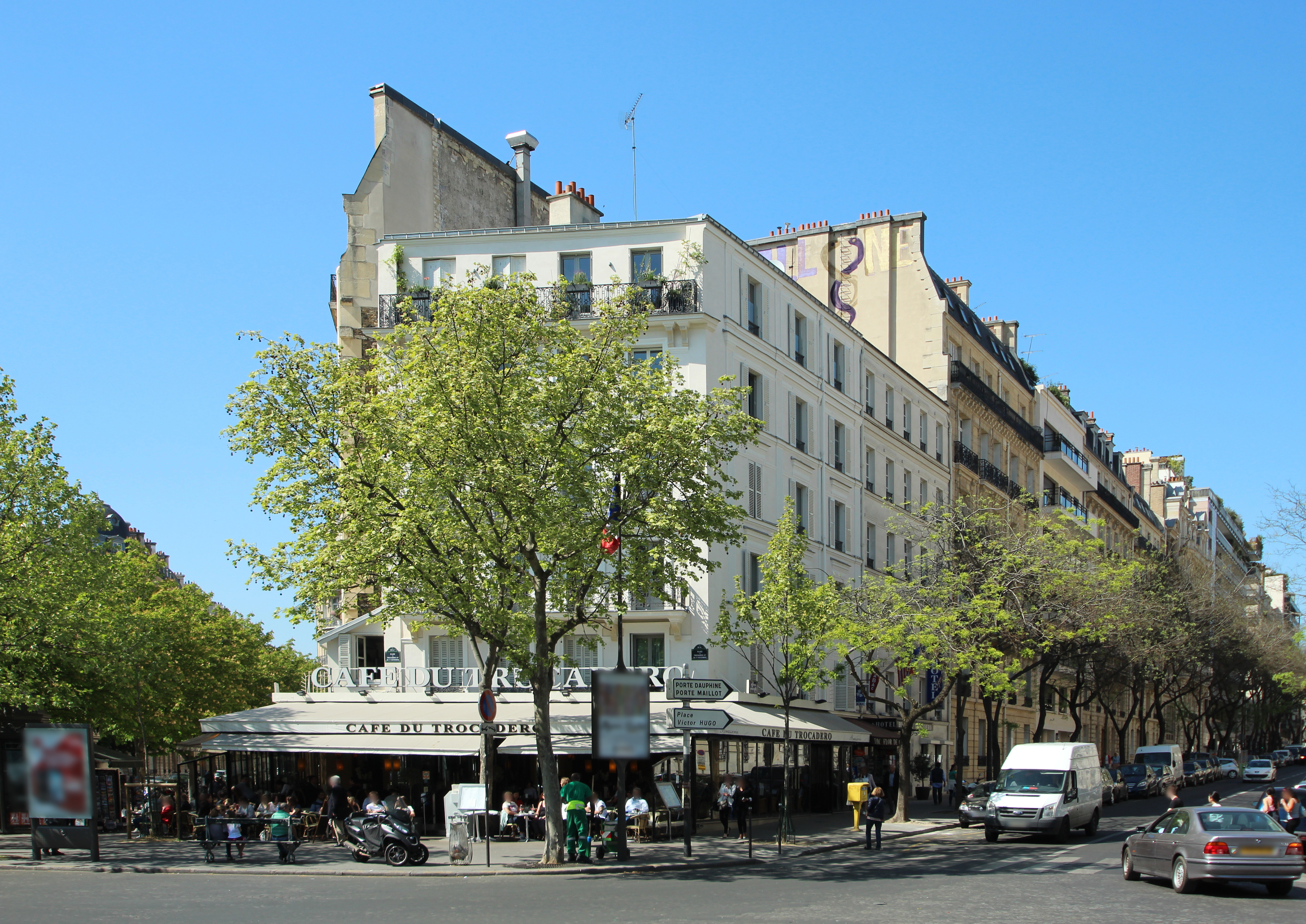 Place du Trocadéro-et-du-11-Novembre à Paris le 23 avril 2015 - 38