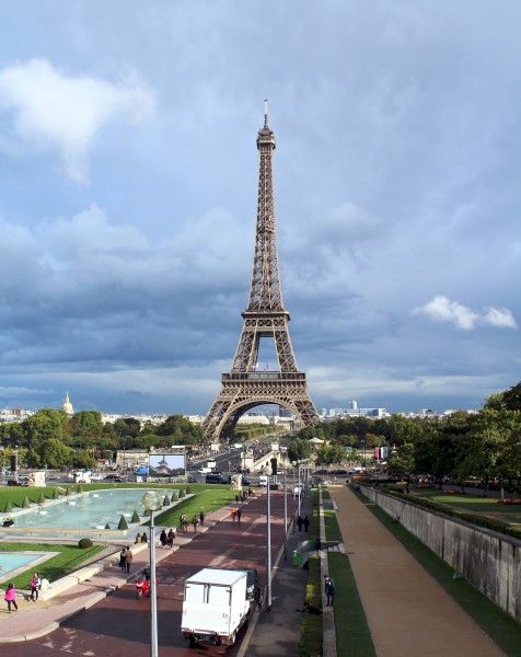 Eiffel tower (372)
