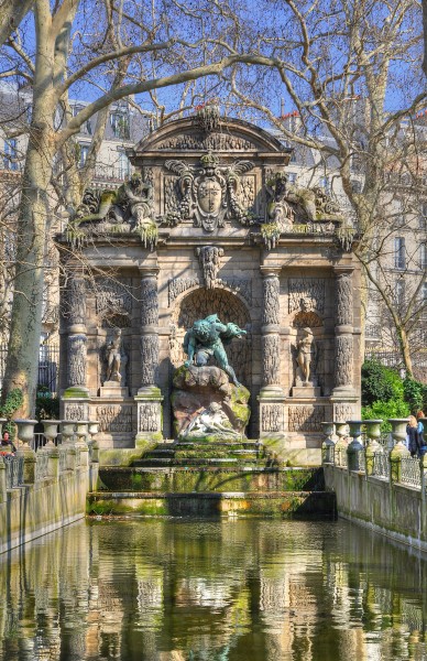 Fontaine de Médicis Paris 6th 001