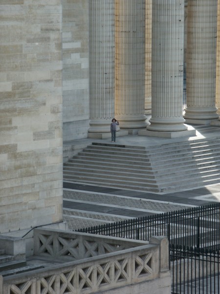 Panthéon, façade nord, marches
