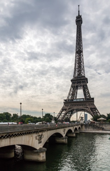 Paris, Eiffelturm -- 2014 -- 1245