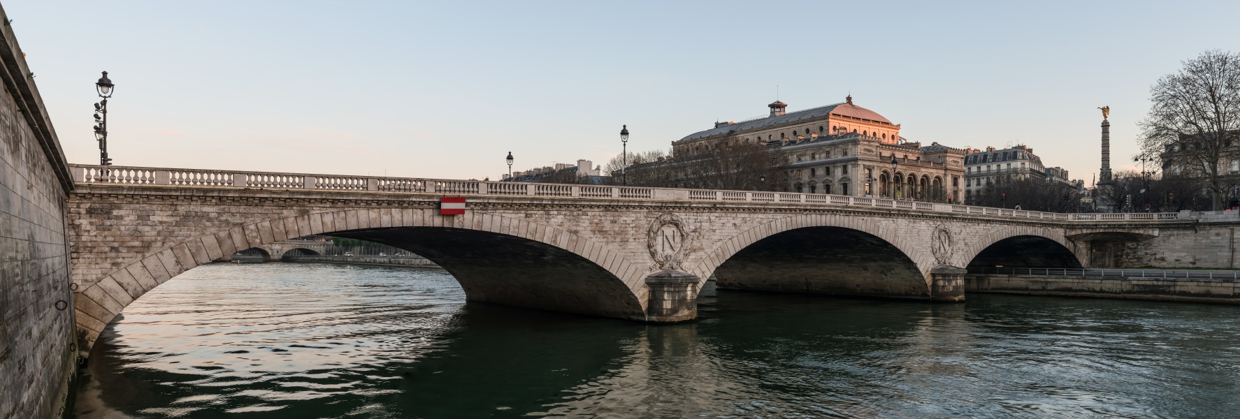 Pont au Change, East View from Île de la Cité 140320 1