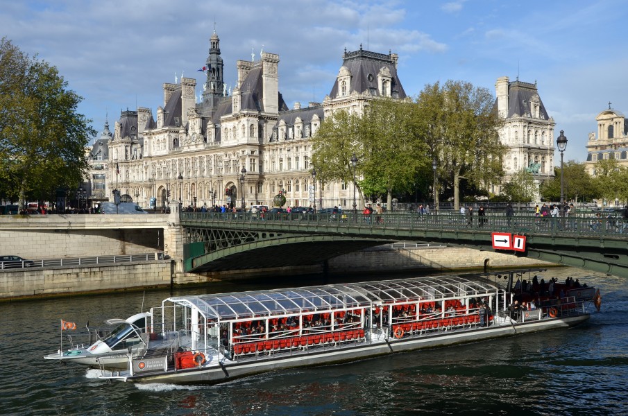 Pont d'Arcole et Hotel de ville de Paris DSC 0046
