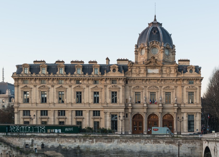 Tribunal de Commerce, Paris 140320 2