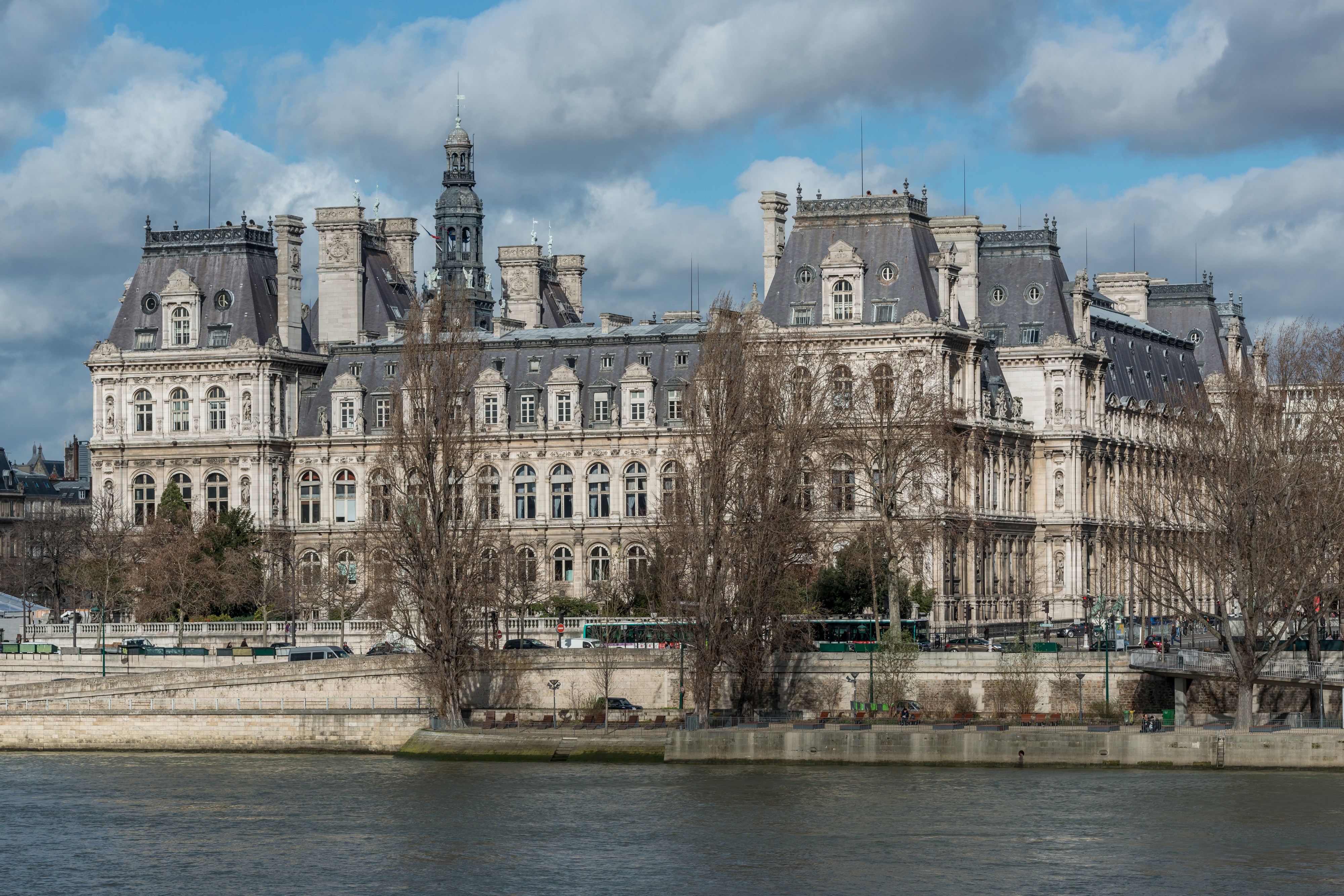 Hôtel de Ville, Paris 4e, South View 140207 2