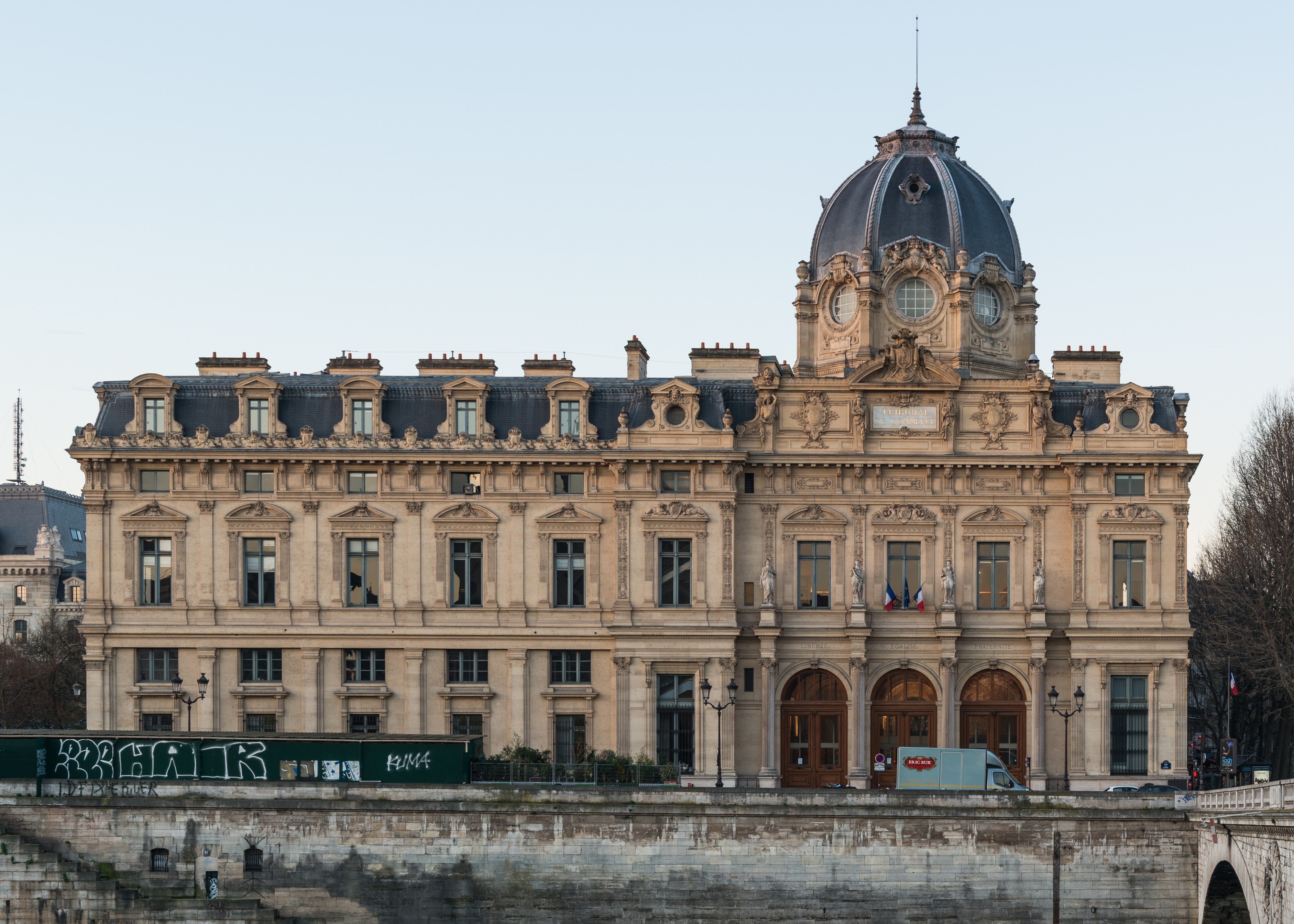 Tribunal de Commerce, Paris 140320 2
