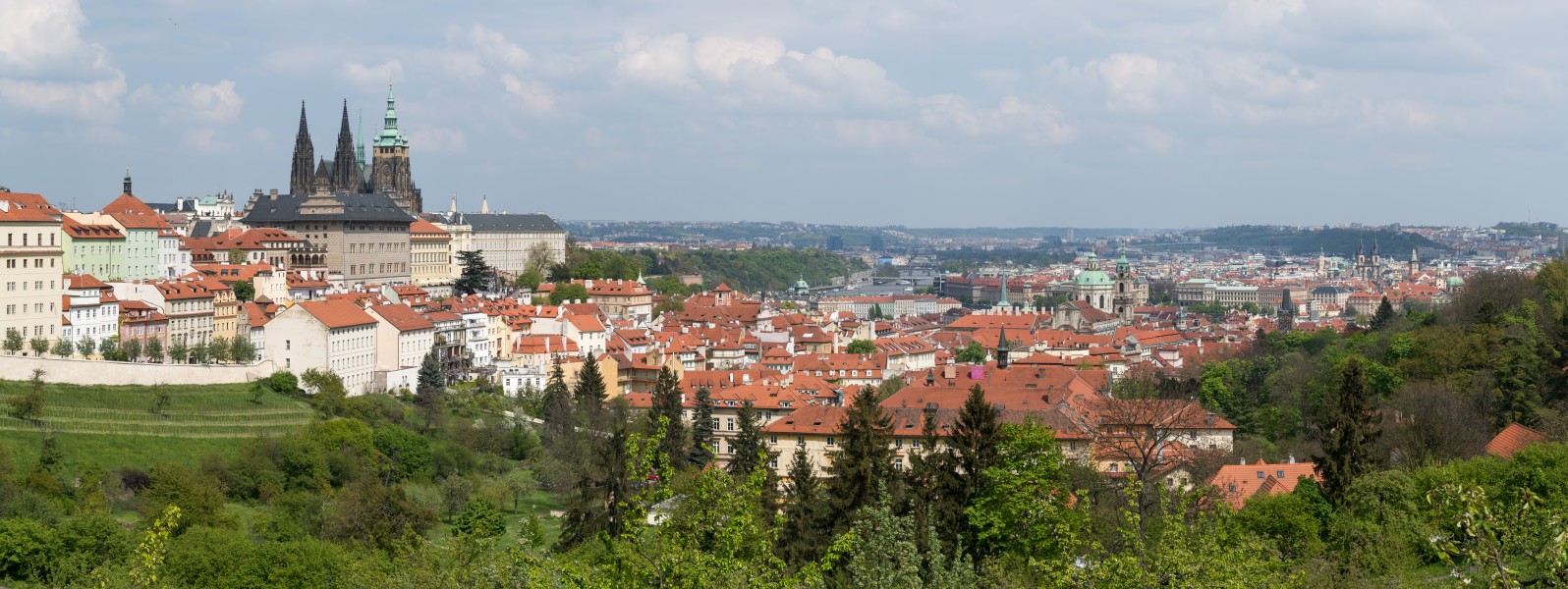 Praha Panorama from Petřín 20170430
